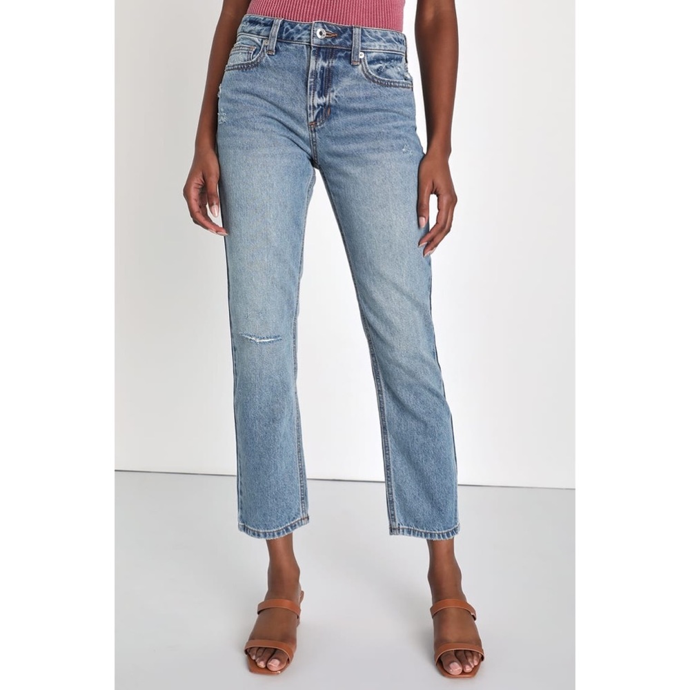 Casual Coolness Medium Wash Mid-Rise Straight Leg Jeans